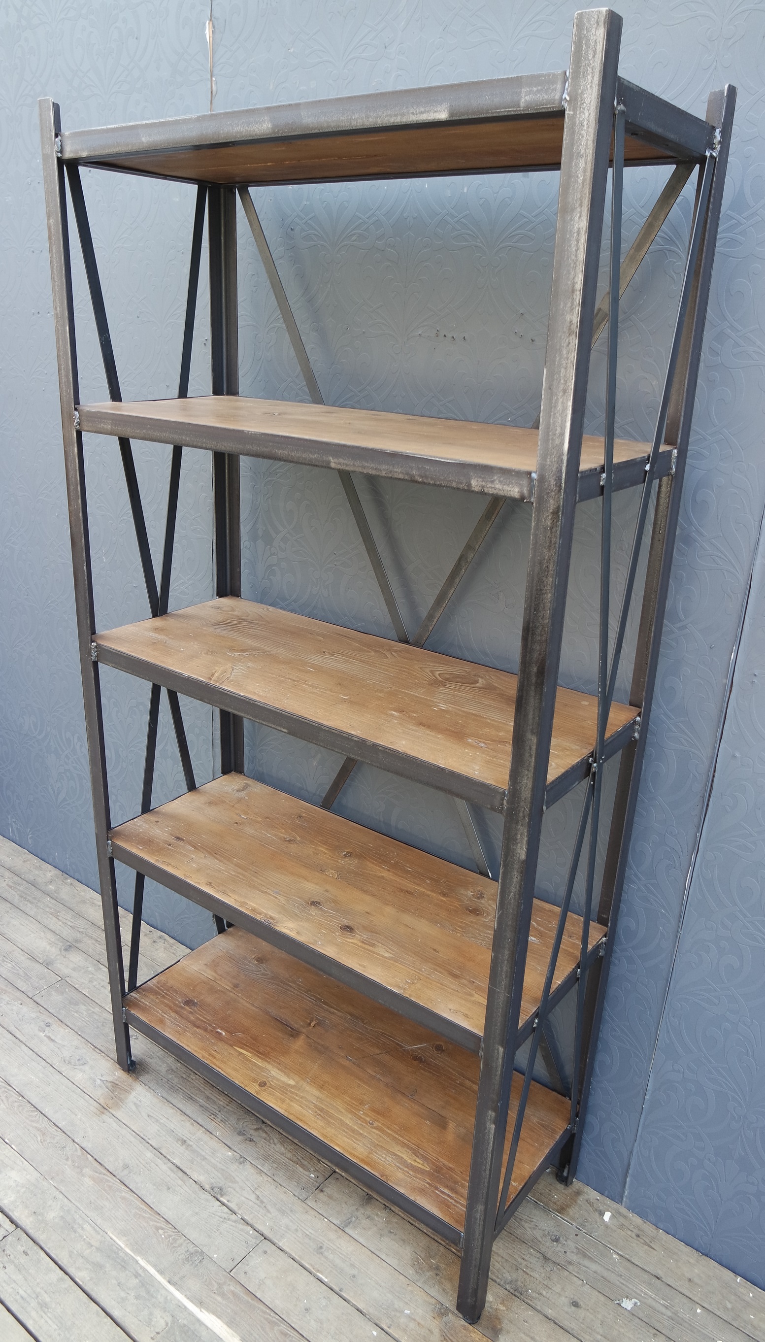 horace bar stool detail